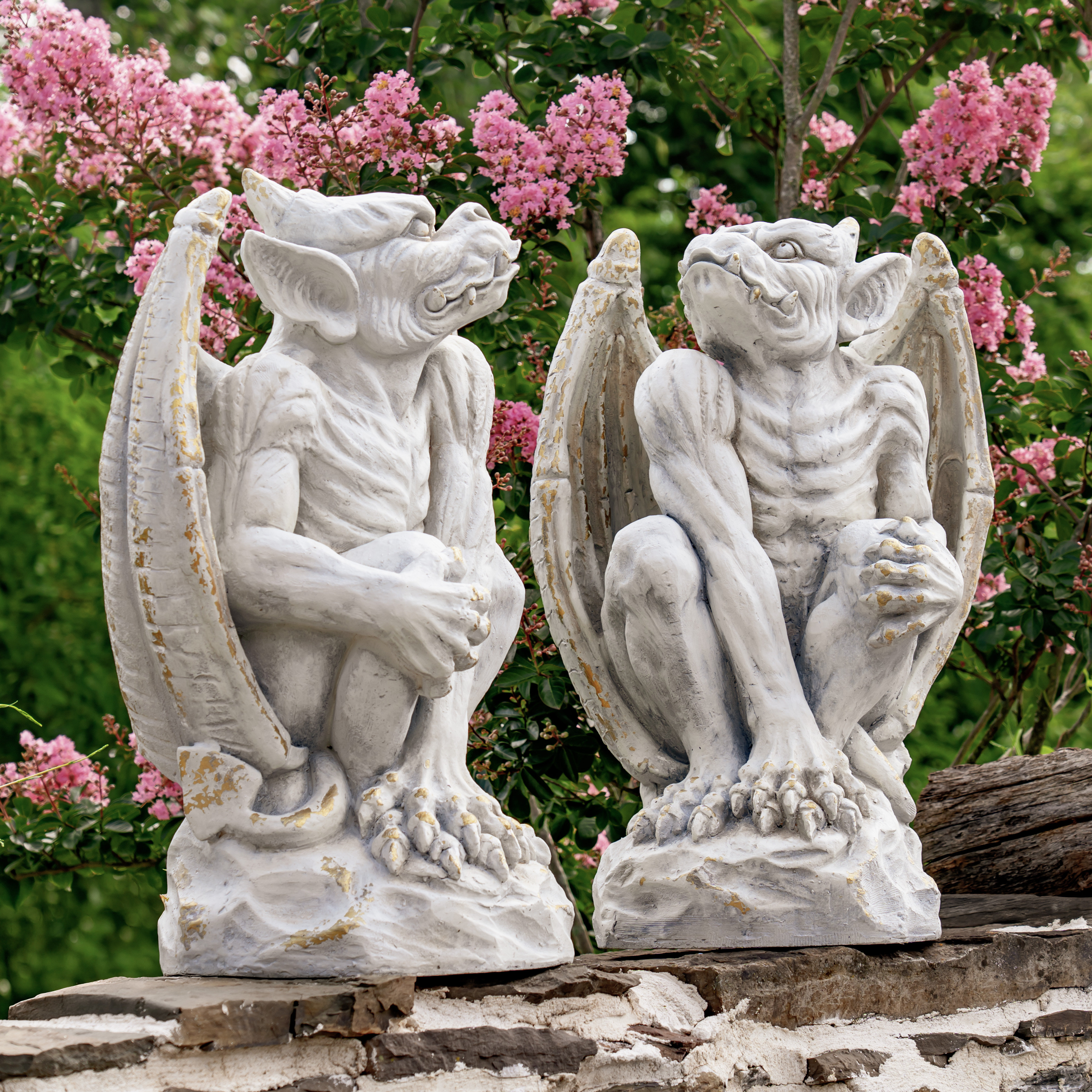 Charlton Home® Magnesium Gargoyle Statues 